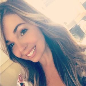 Meet your Posher, Mallory